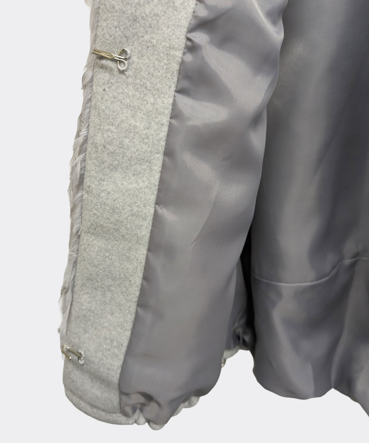 【26AW】シャギーファー切り替えノーカラーベスト(品番:0260259)
