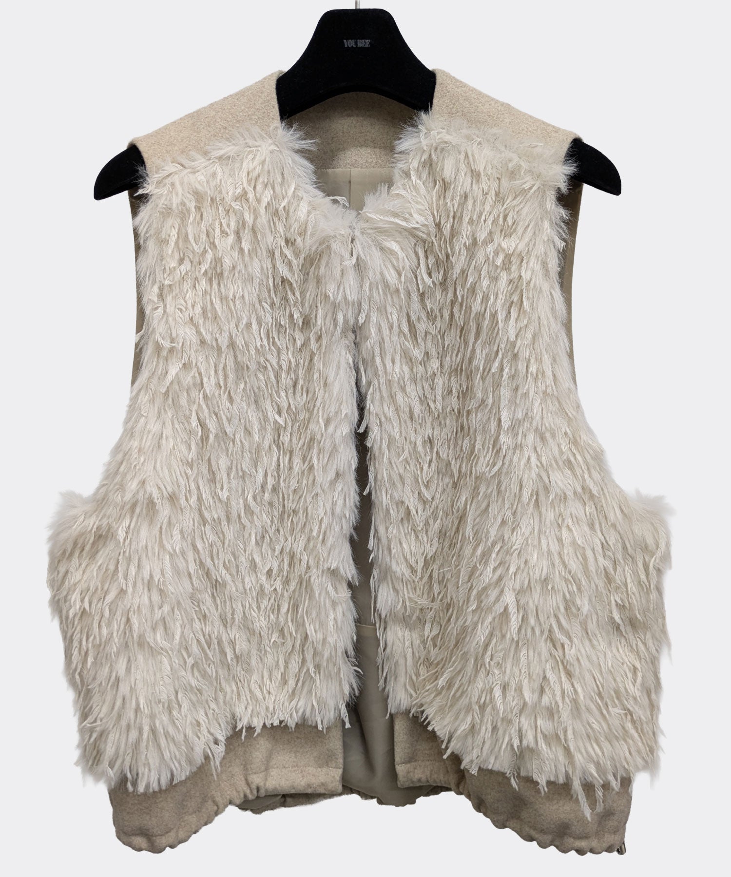 【26AW】シャギーファー切り替えノーカラーベスト（品番：0260259）