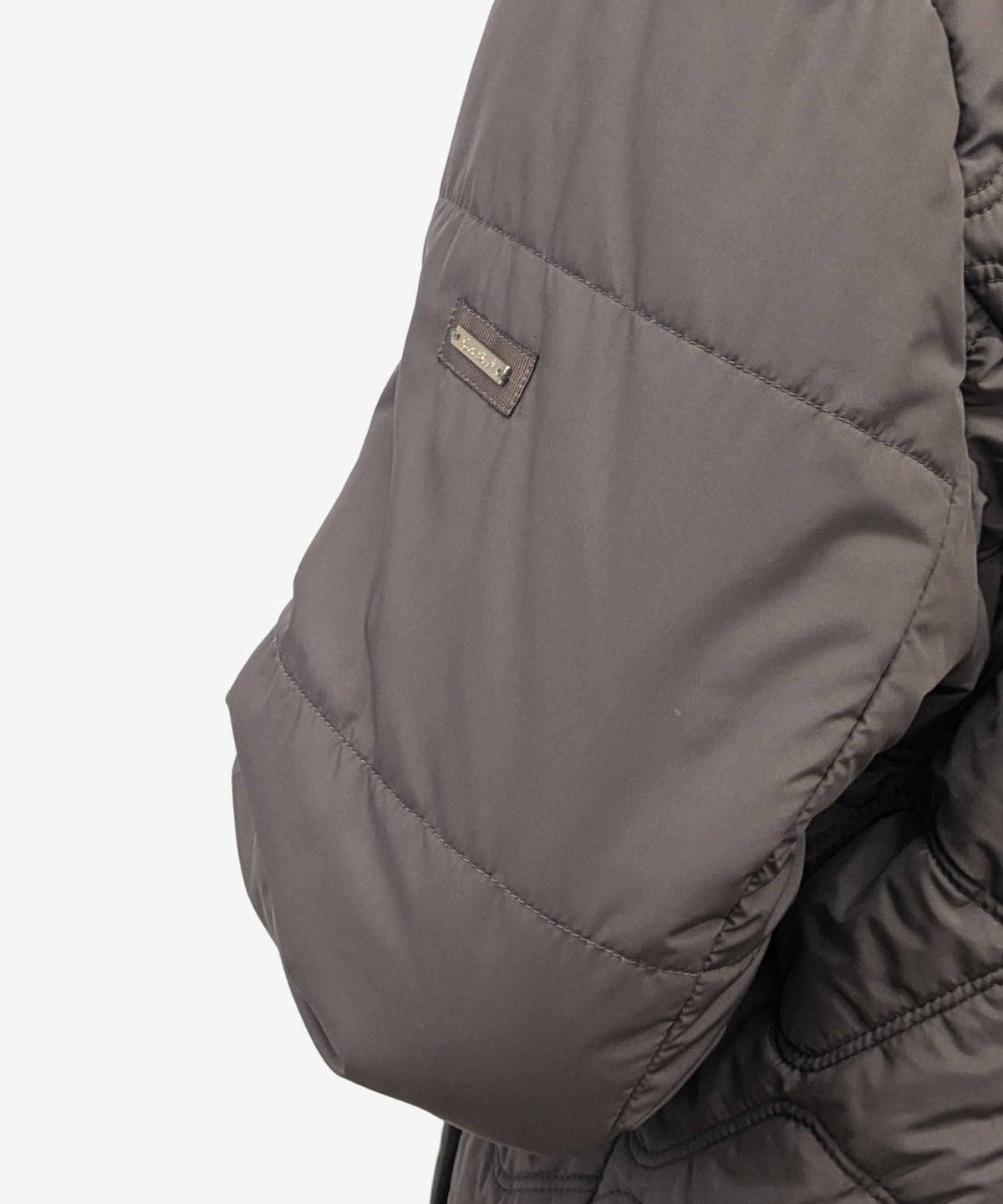 【26AW】クリスタルキャメル キルティングロングコート（品番：0261509）