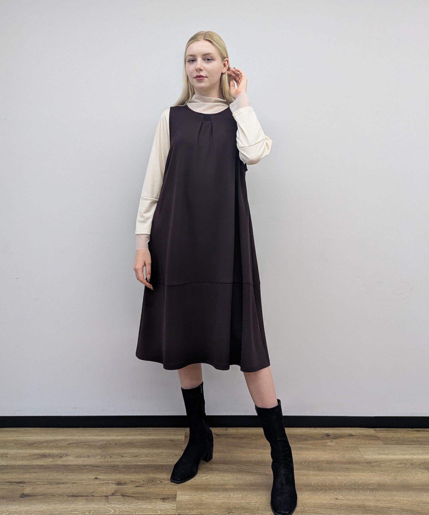 【26AW】タックAラインジャンパースカート（品番：0260079）