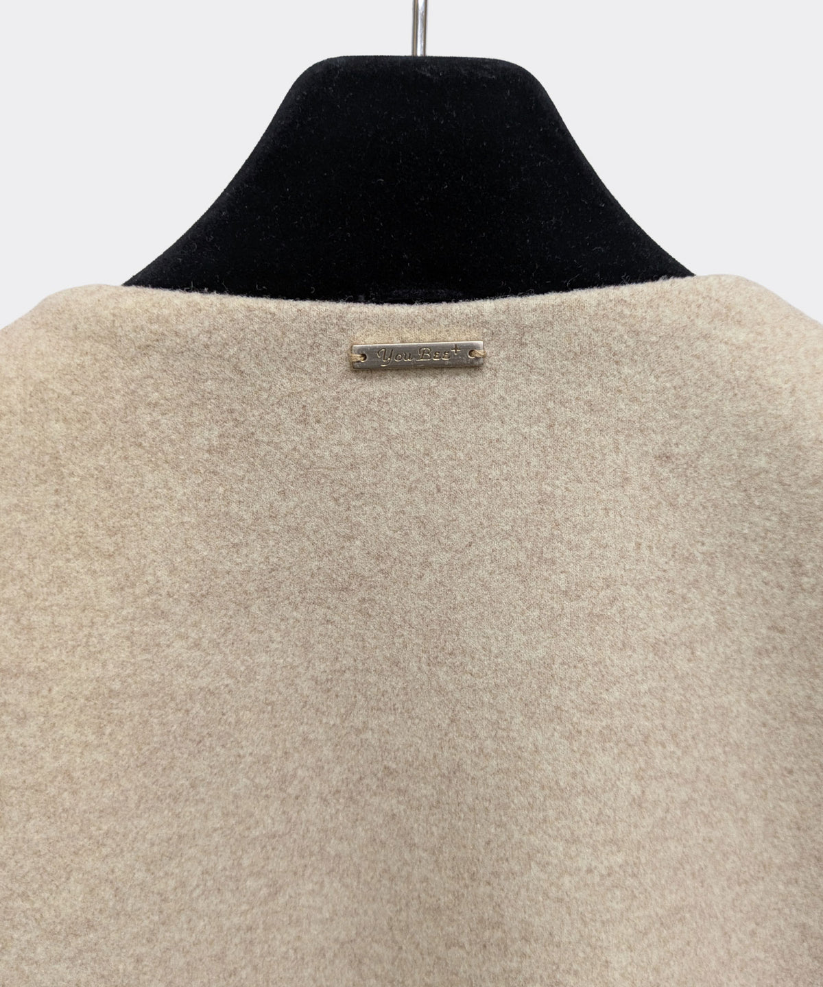 【26AW】シャギーファー切り替えノーカラーベスト（品番：0260259）