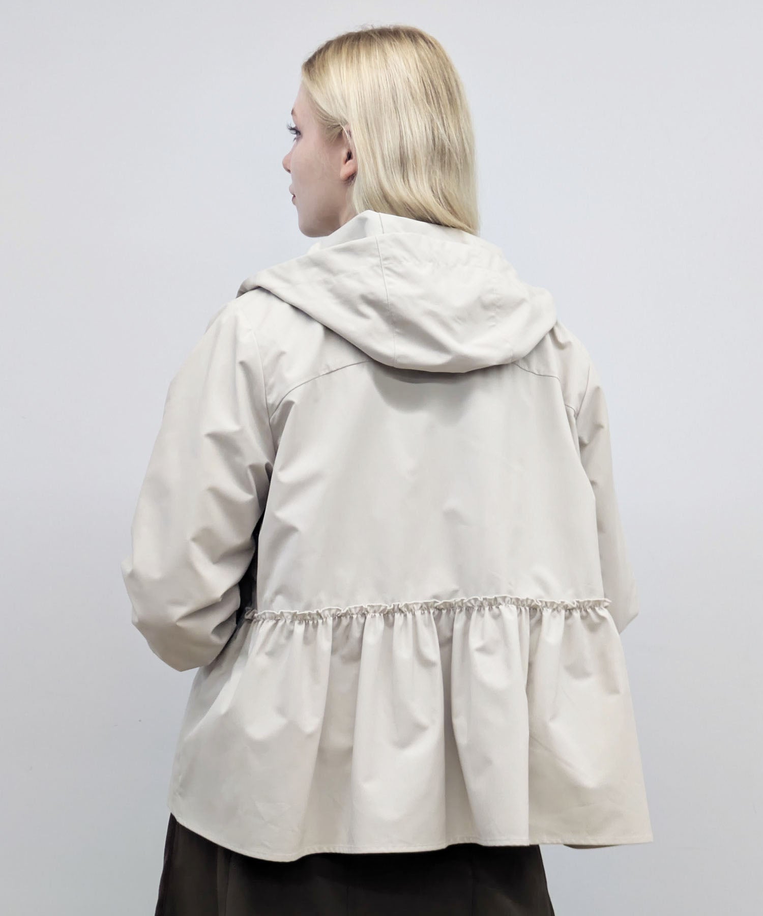 【26AW】バッグフレアフーデッドパーカー（品番：0260359）