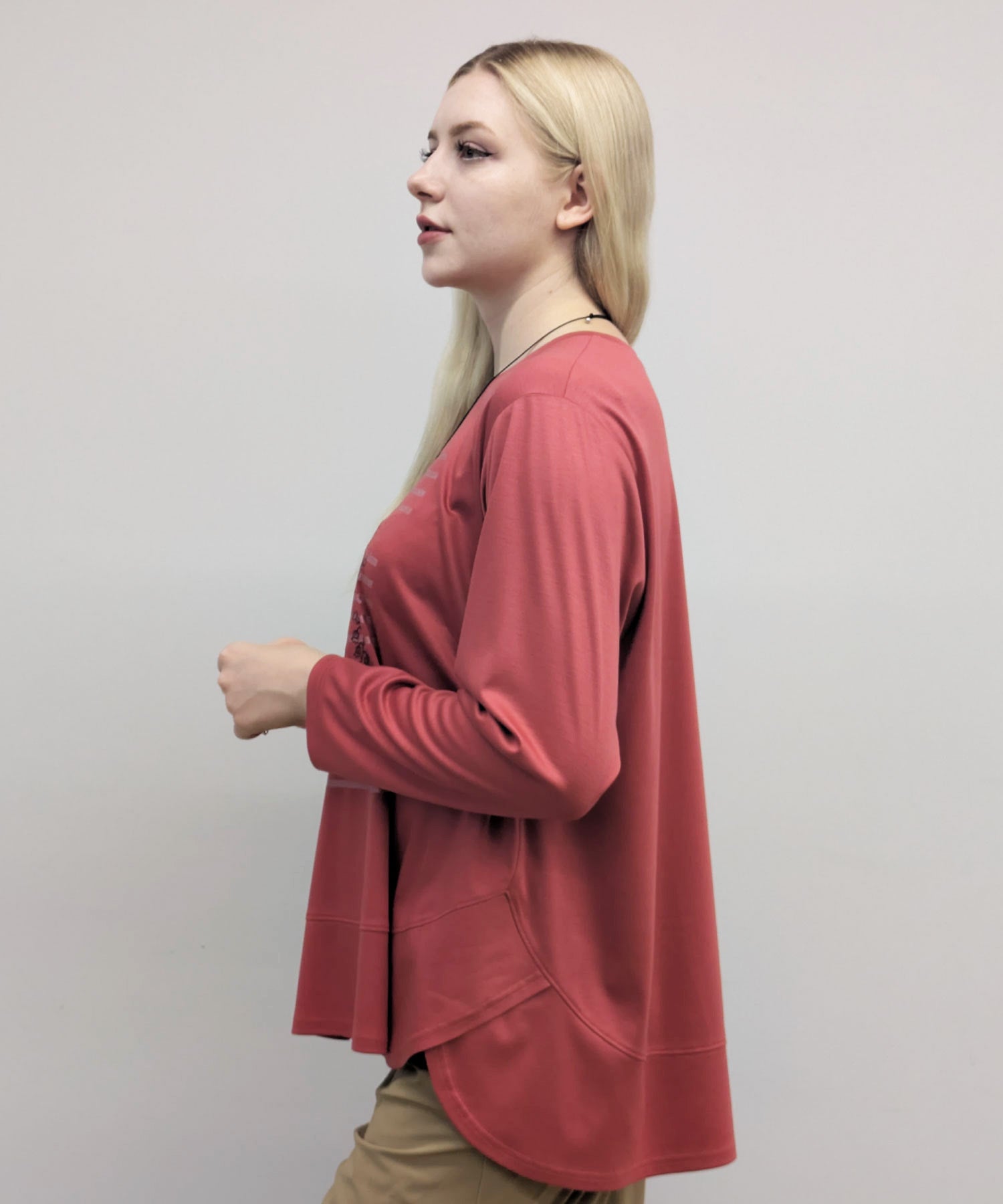 【26AW】スムース刺繍チュニック（品番：0260039）