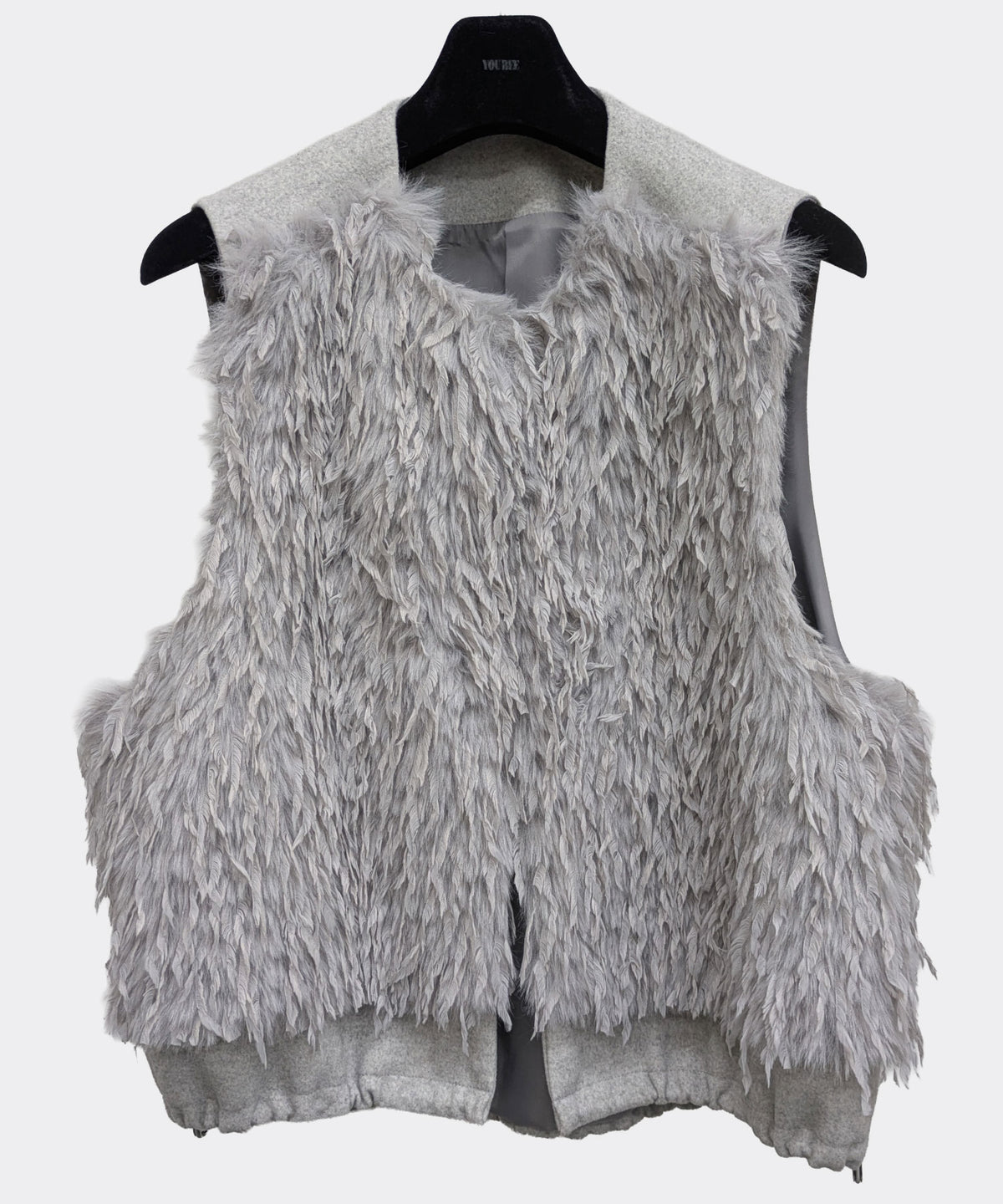 【26AW】シャギーファー切り替えノーカラーベスト（品番：0260259）